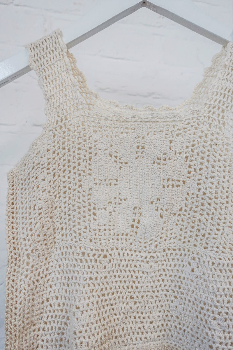 Vintage Top - Cream Flower Front Crochet - Size XXS Petite By All About Audrey