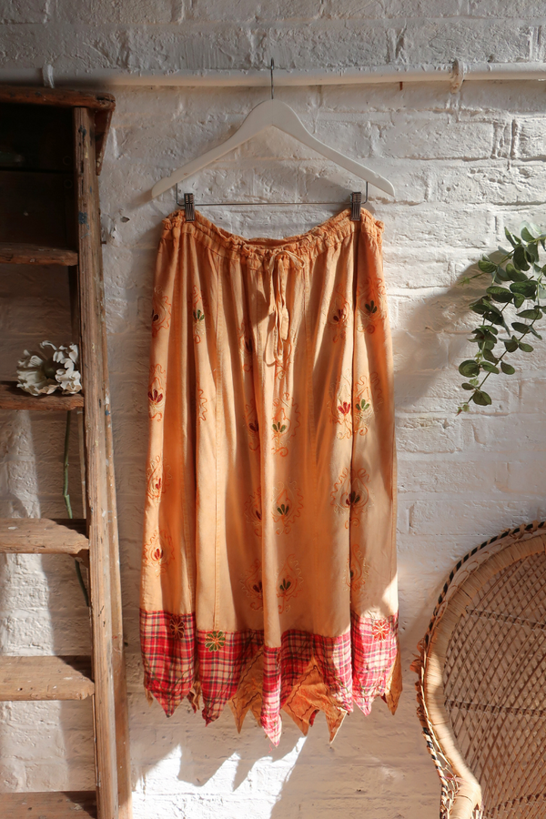 Vintage Embroidered Maxi Skirt - Scarecrow Sally - Free Size
