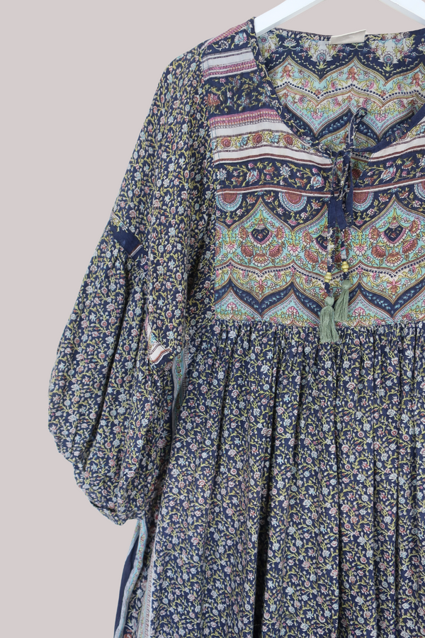 Daisy Vintage Cotton Midi Dress - Midnight Navy Climbing Floral - Size M/L