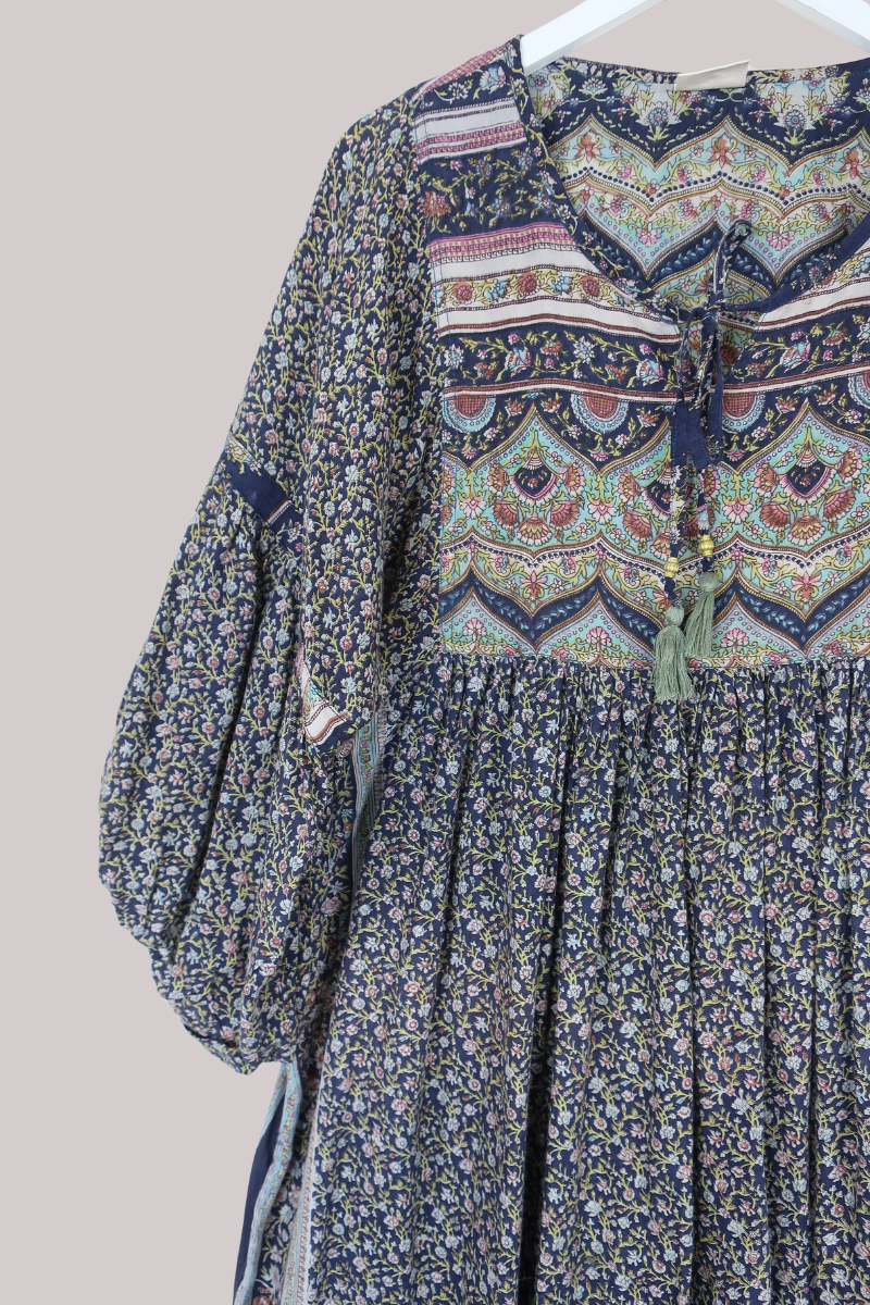 Daisy Vintage Cotton Midi Dress - Midnight Navy Climbing Floral - Size M/L