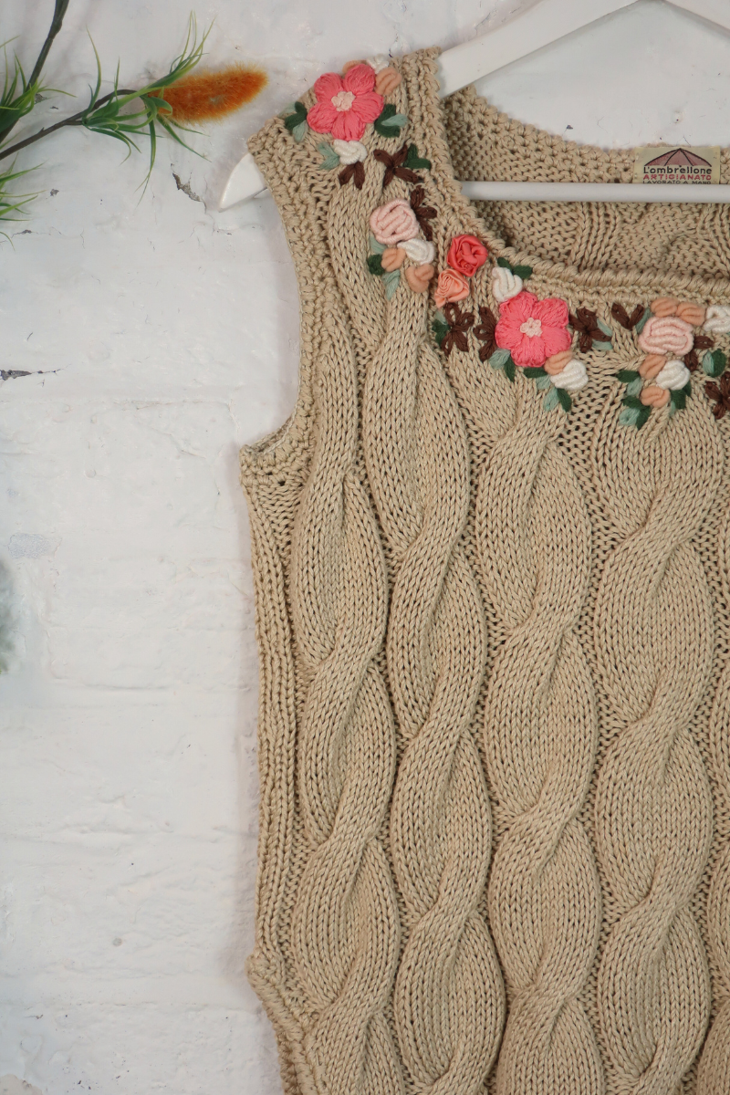 Vintage Knit Vest - Woven Flower Basket - Size M/L