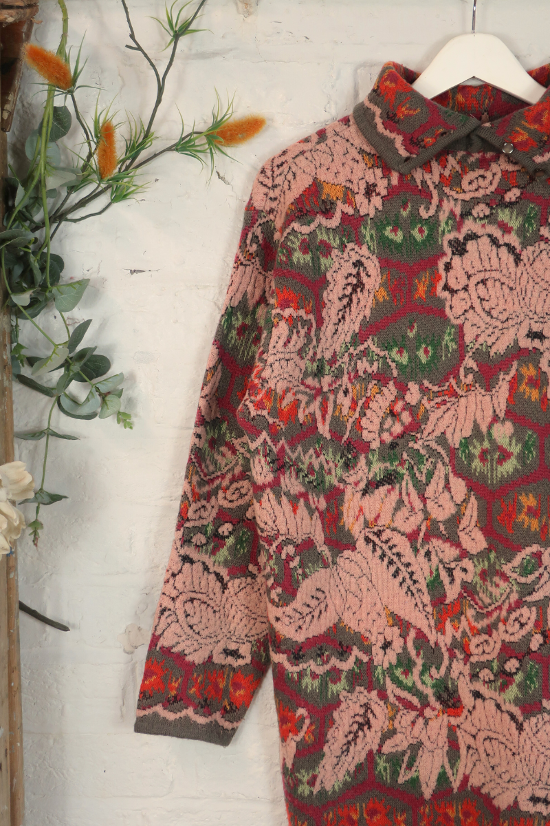 Vintage Knit Jumper - Antique Floral Painting - Size M/L