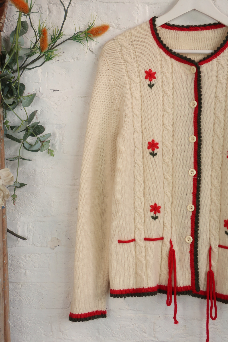 Vintage Knit Cardigan - Bright Carnations - Size M