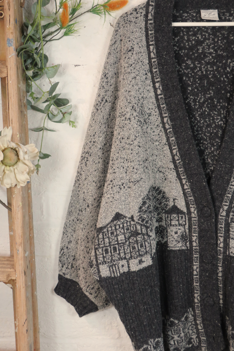 Vintage Knit Cardigan - Gothic Village - Size XXL