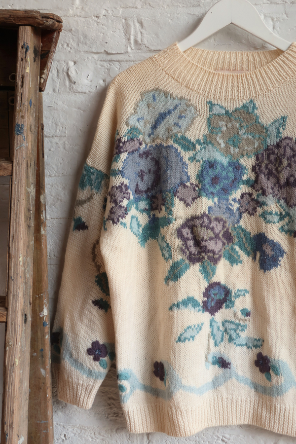 Vintage Knit Jumper - Winter Bouquet - Size XL