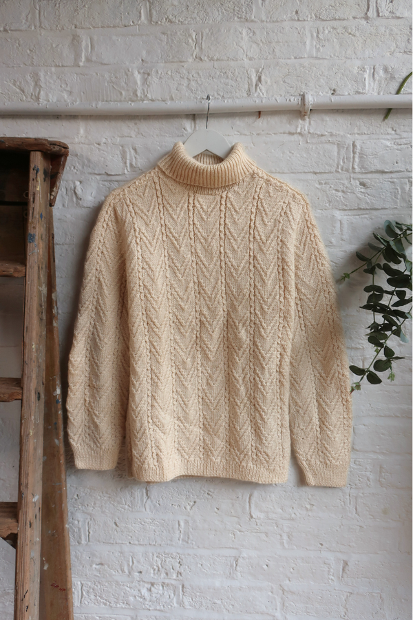 Vintage Knit Jumper - Classic Cableknit - Size S