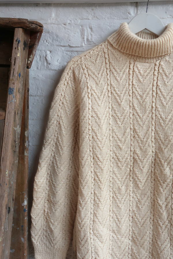 Vintage Knit Jumper - Classic Cableknit - Size S