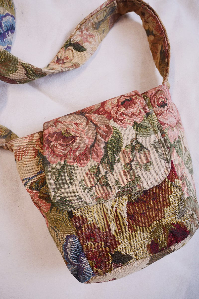 Vintage Rose Bloom Tapestry Side Pouch Bag