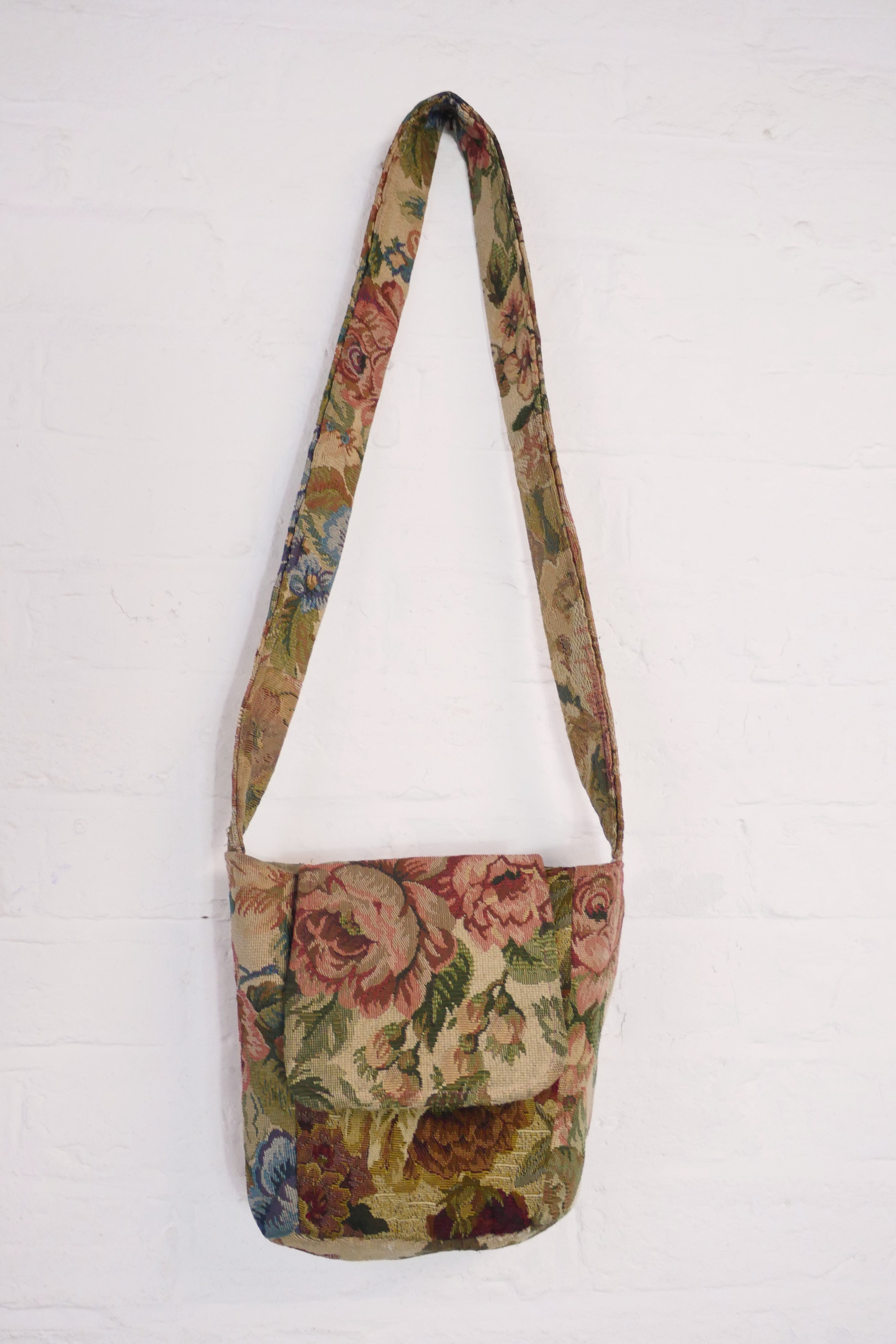 Vintage Rose Bloom Tapestry Side Pouch Bag