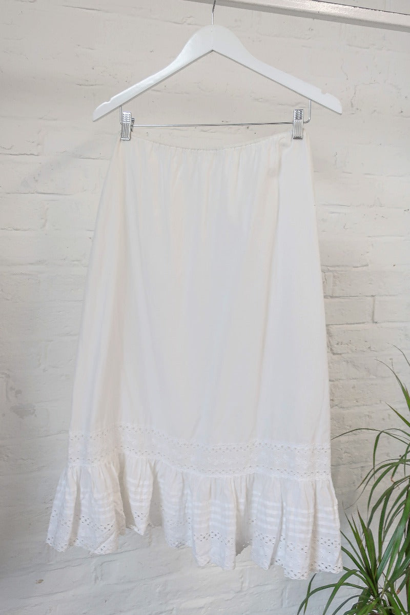 Vintage Skirt - White Lace Frill Midi - Size M/L - L/XL By All About Audrey