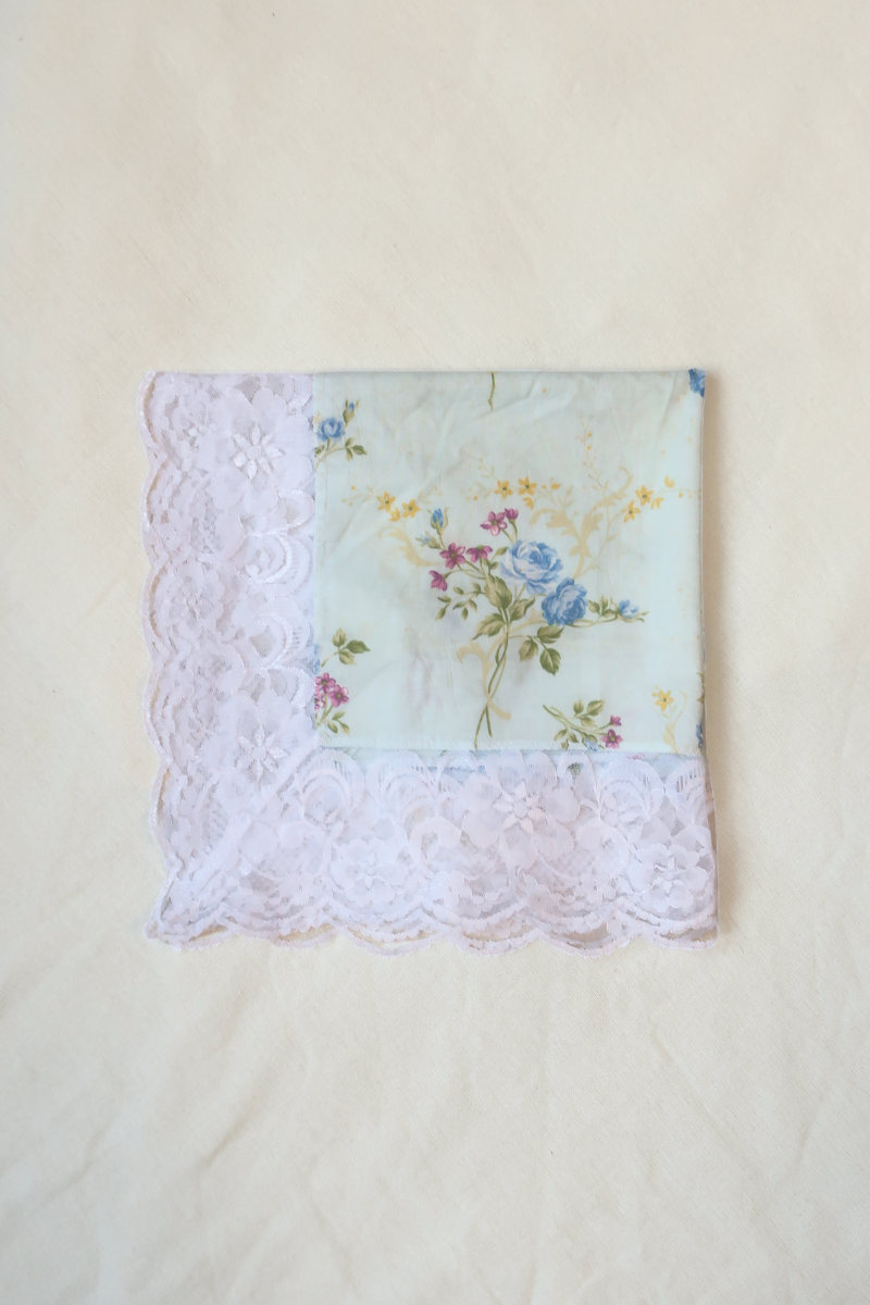 Vintage Lace Scarf in Mint Green Bouquet