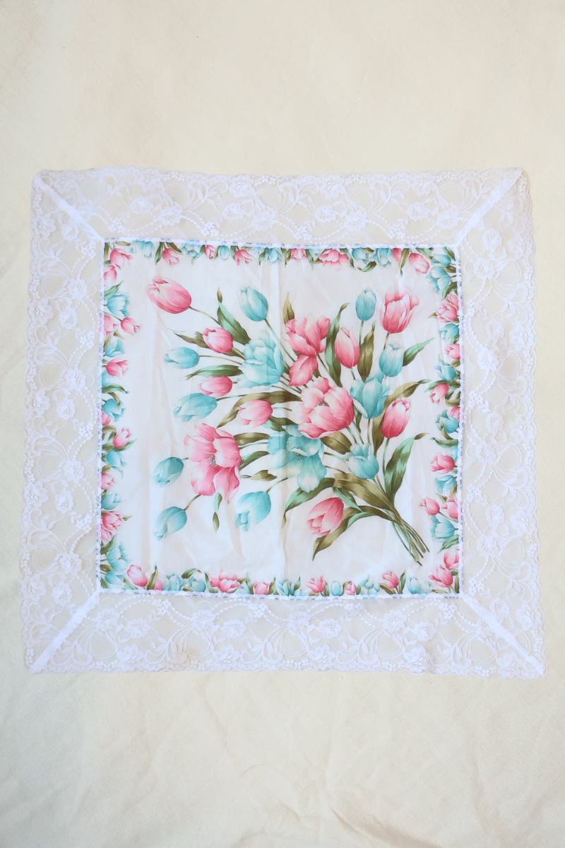 Vintage Lace Scarf in Bunch Of Tulips
