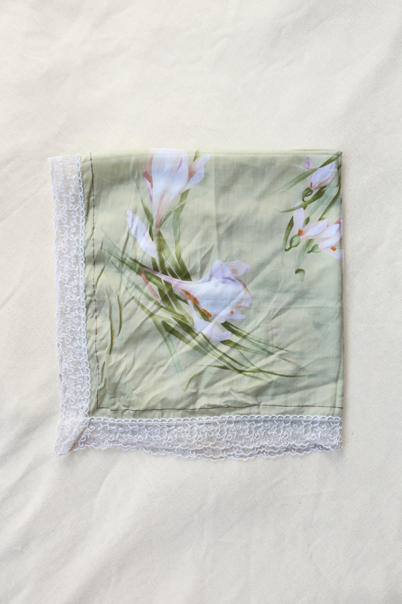 Vintage Lace Scarf in Lily Of The Valley