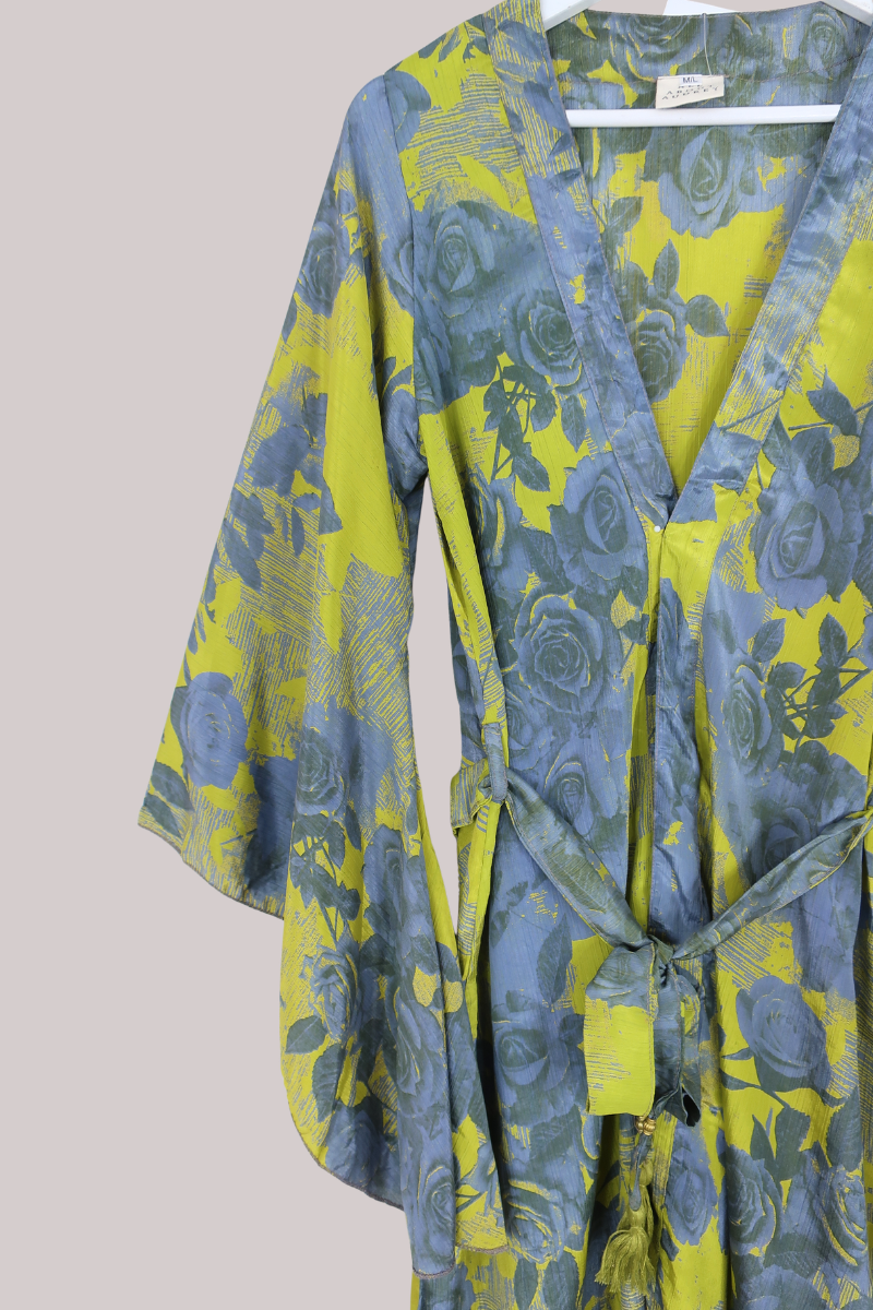 Gemini Kimono in Pea Green Vintage Roses - Size M/L