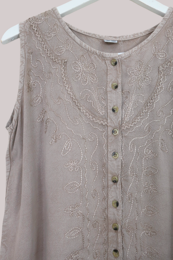 Embroidered Waistcoat Vest Top in Maple White - Free Size
