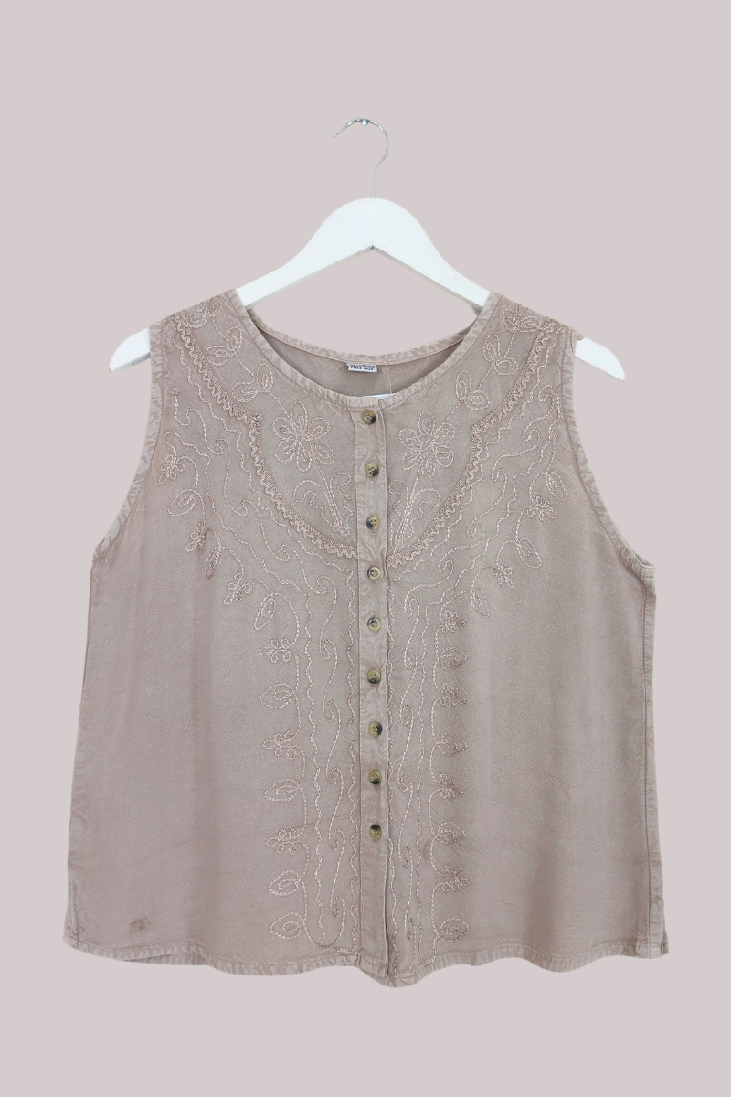 Embroidered Waistcoat Vest Top in Maple White - Free Size