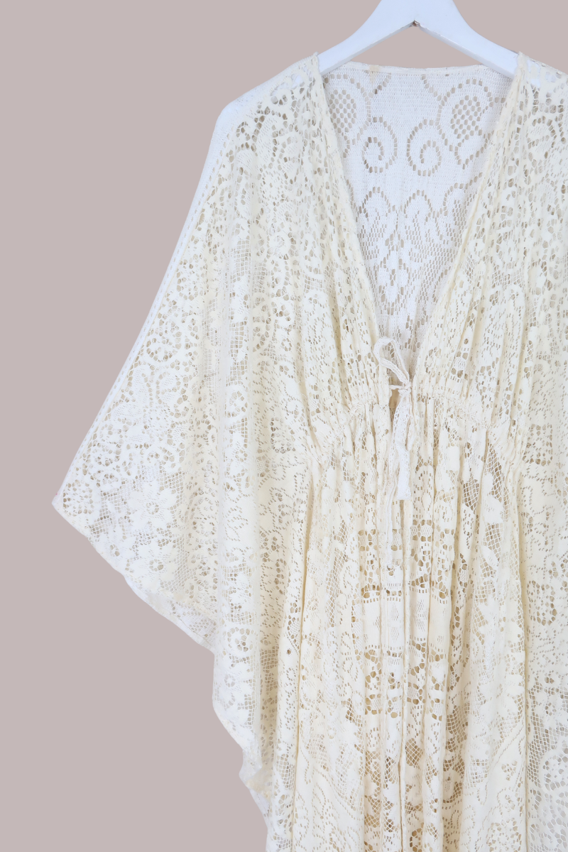 Carlotta Butterfly Robe in Lighthouse Cream Lace - Free Size