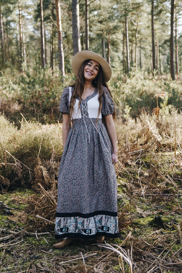 Vintage 70s Prairie Dress - Scattered Spring Floral- Size XS