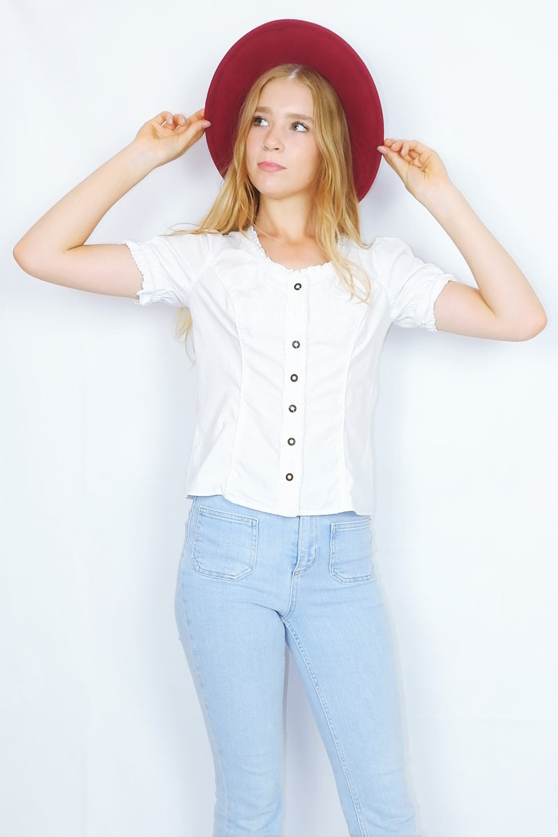 70's Vintage Blouse - Crisp White with Floral Embroidery - Size XS