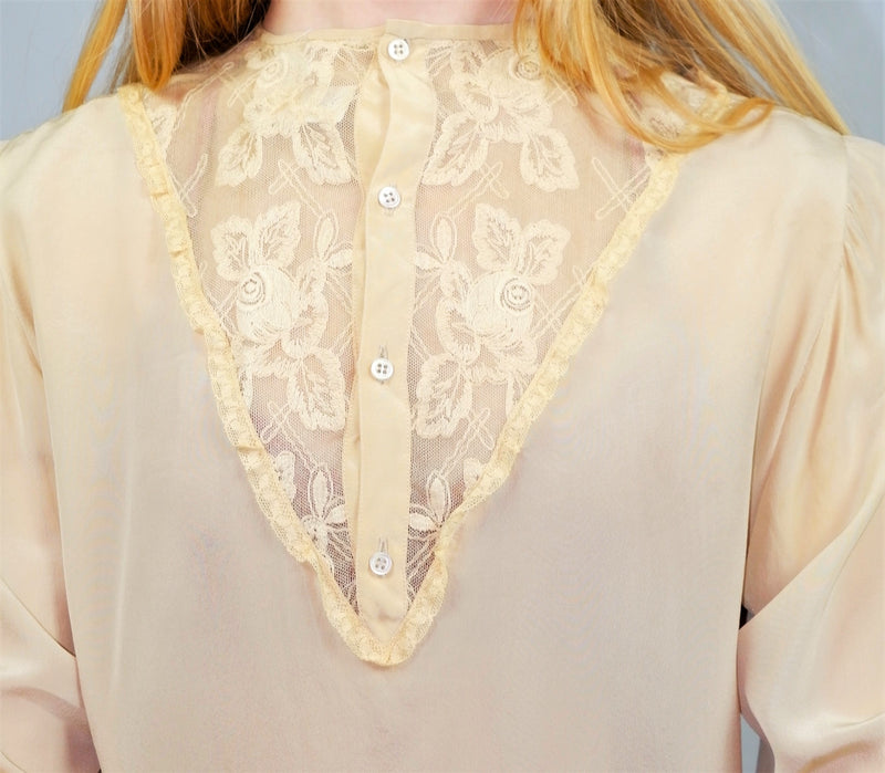 70's Vintage Blouse - Ivory with Floral Lace - Size M/L