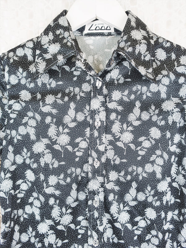 70's Vintage - Flower Power Fitted Shirt Black & White Floral Shirt - Size S