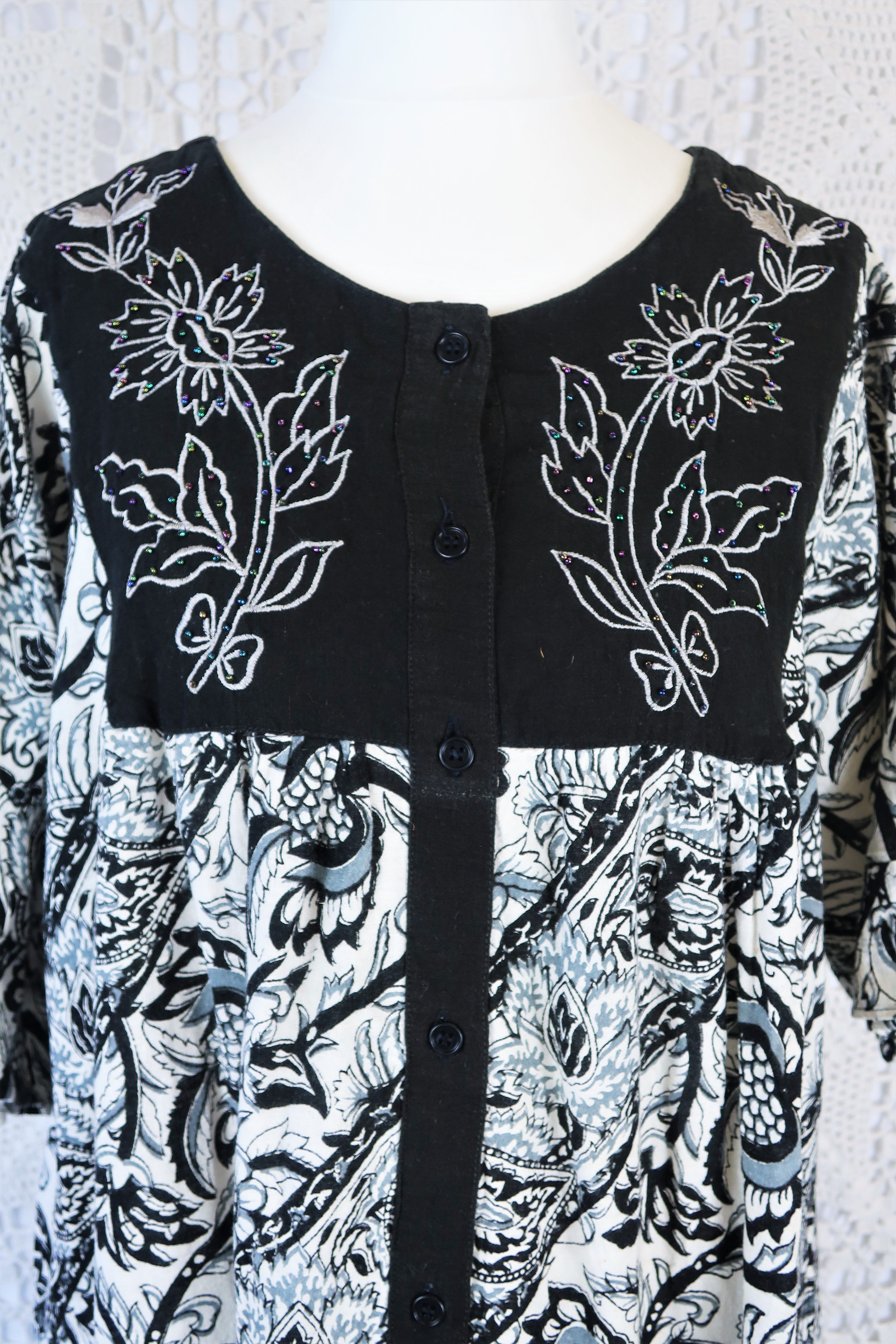 Vintage Indian Cotton Smock Dress - Black & White Embroidered Floral - Free Size S to XXL