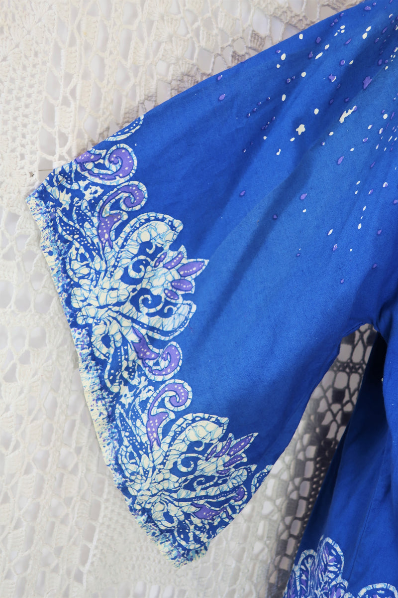 70's Vintage Tunic Top - Blue, Cream & Purple Peacocks - Free Size