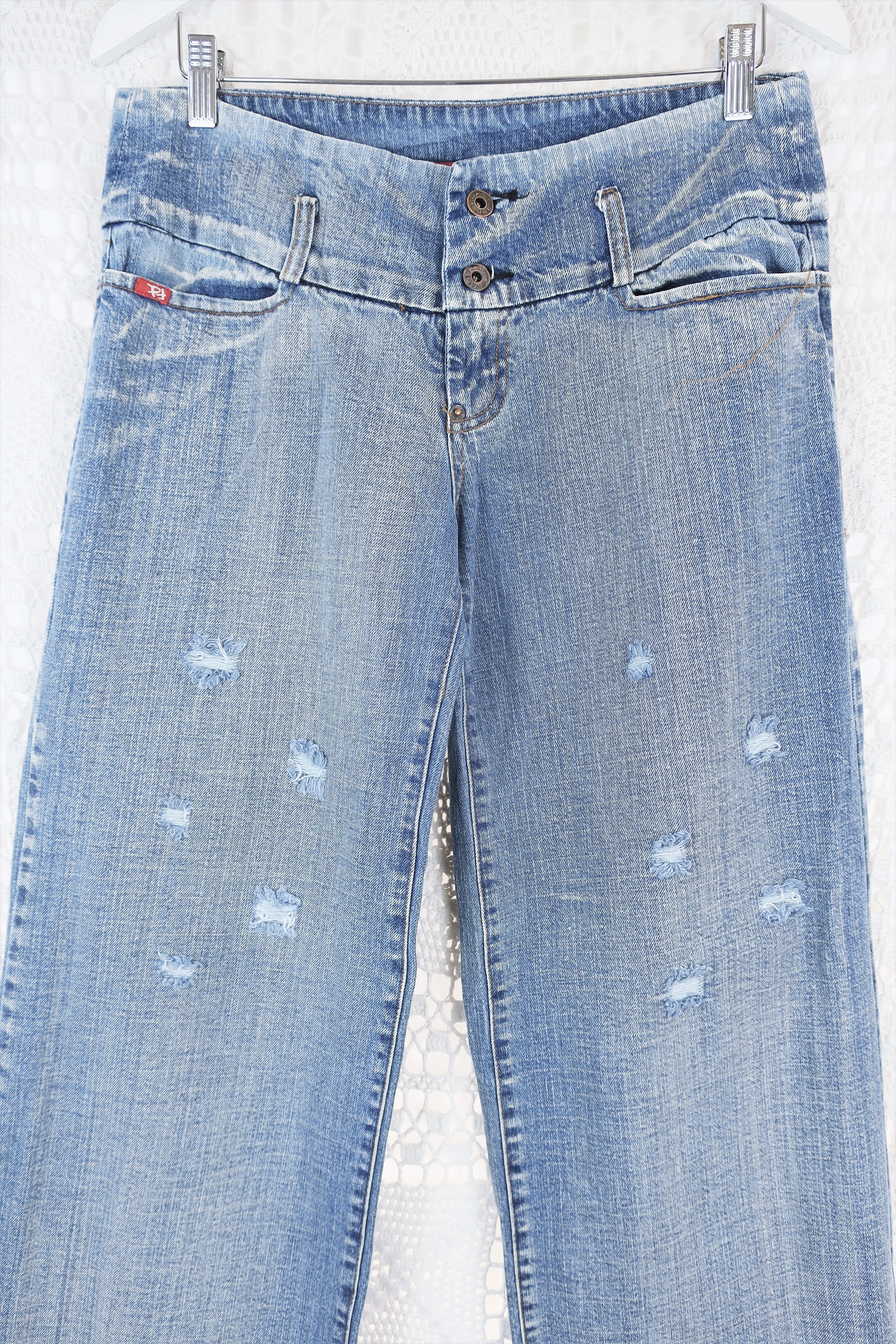 Vintage Straight Leg Jeans - Creased Blue with an Exaggerated Waist - Size M/L