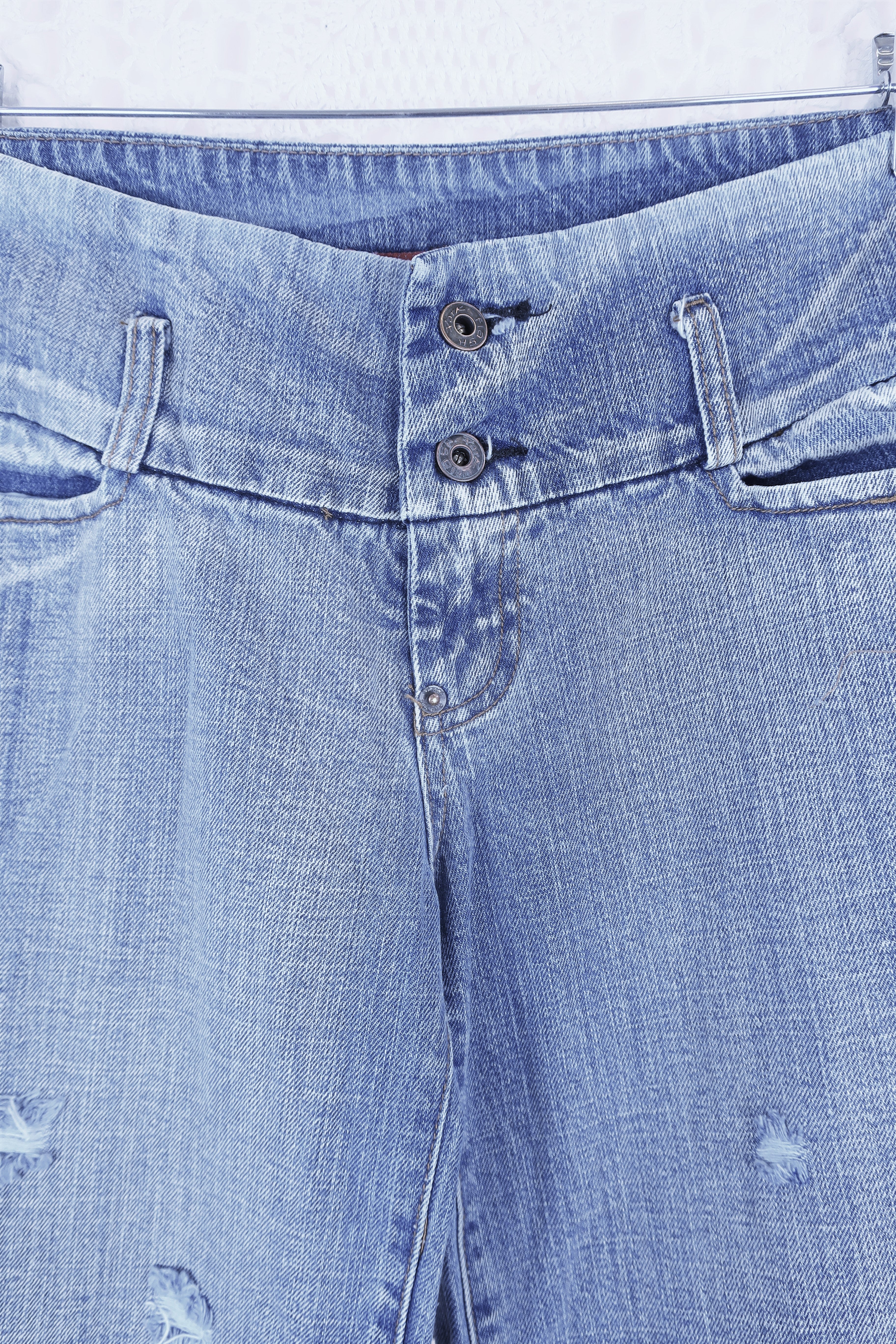 Vintage Straight Leg Jeans - Creased Blue with an Exaggerated Waist - Size M/L