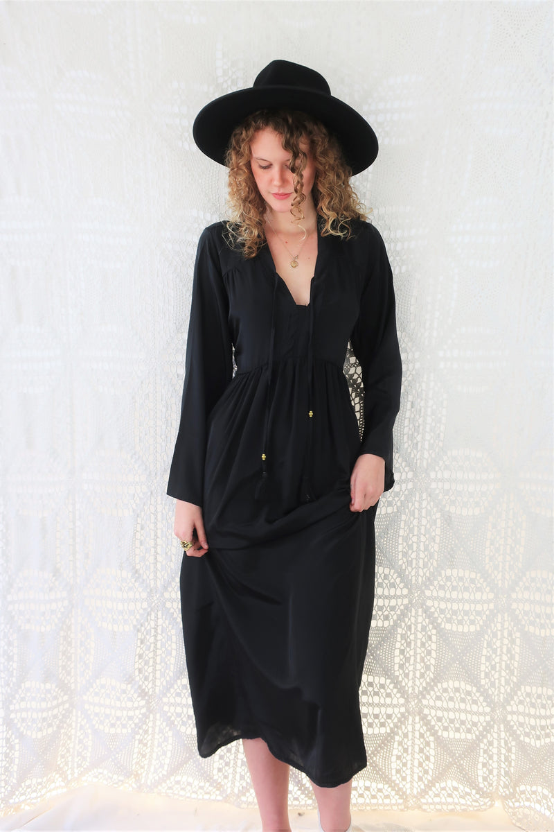 Khroma Gaia Kaftan Dress in Vampy Black - Free Size