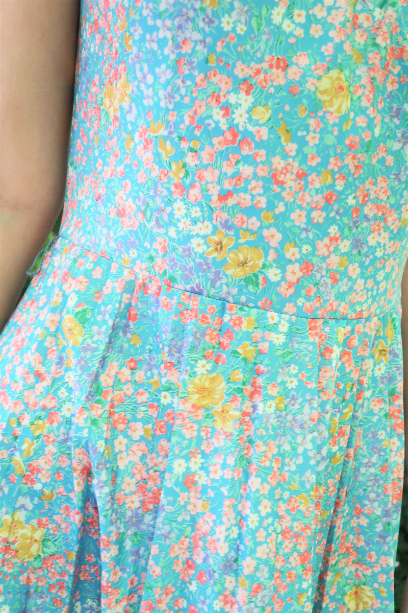 70s Vintage Dress - Floral Strappy Pleated Tea Dress - S
