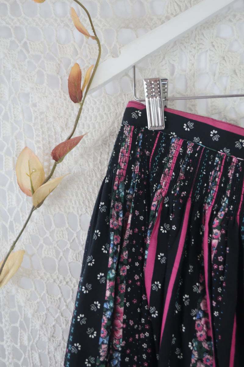 70's Vintage Skirt - Charcoal, Bright Pink & Sky Blue Floral - S