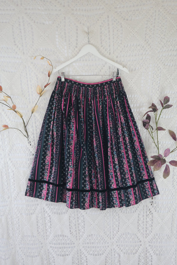 70's Vintage Skirt - Charcoal, Bright Pink & Sky Blue Floral - S