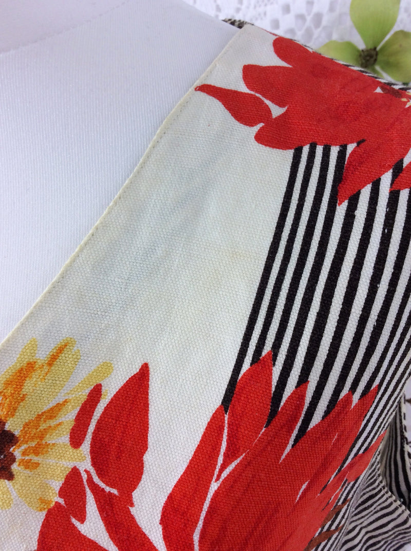 SALE Vintage 70s dress - Red & Cream Striped Floral - Size M