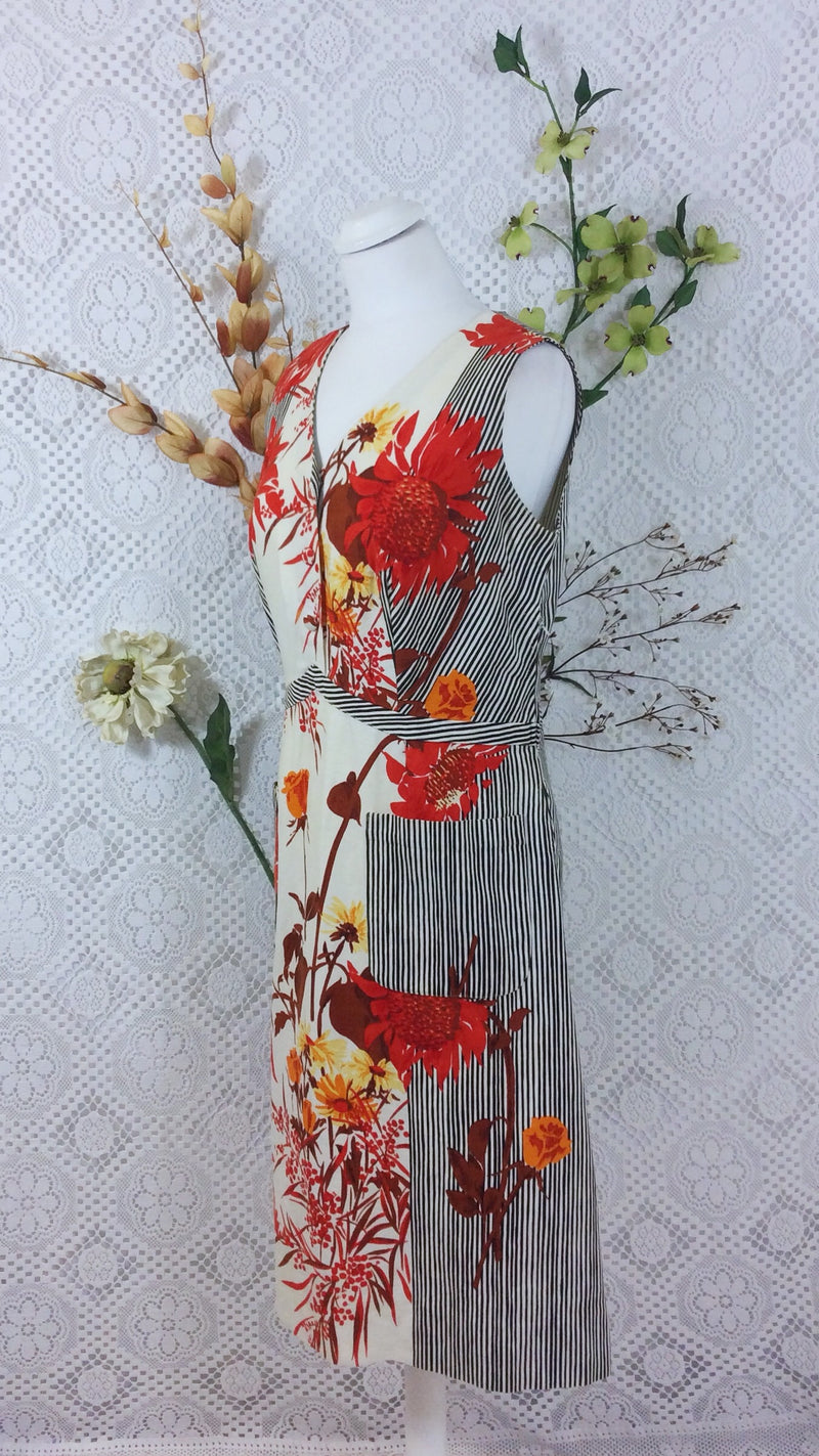 SALE Vintage 70s dress - Red & Cream Striped Floral - Size M