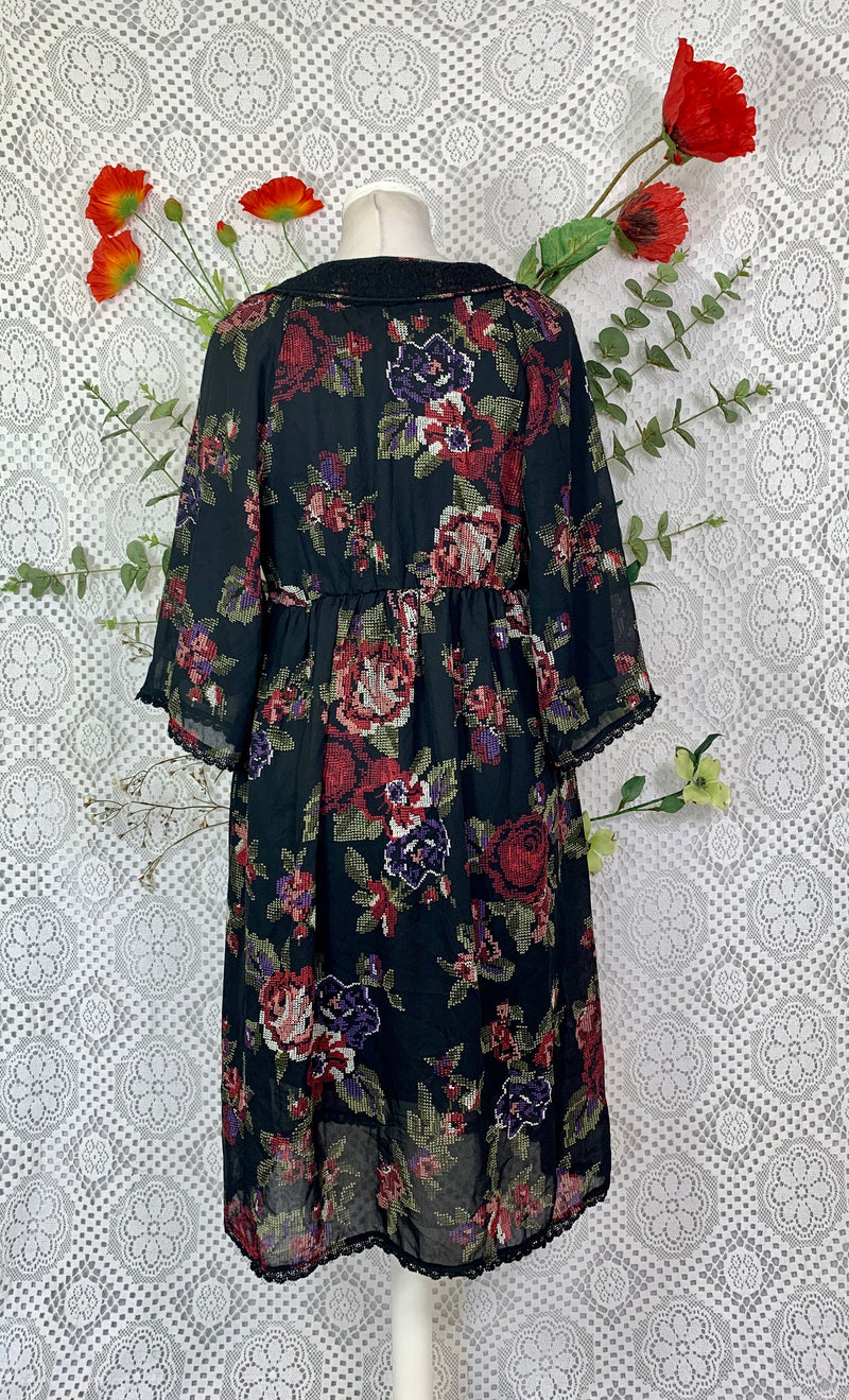 SALE Vintage Black Floral Dress With Lace - Size S