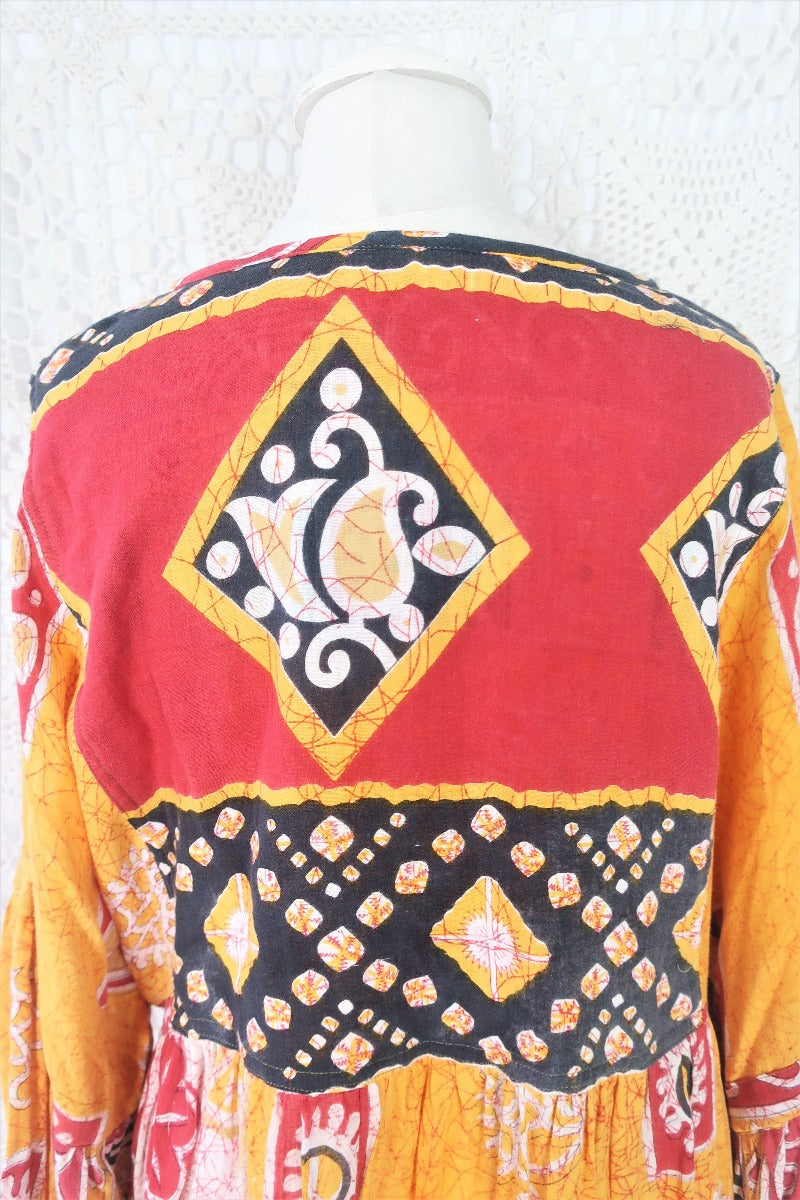 Yellow red and white bold floral patchwork pattern Daisy vintage cotton smock top. All About Audrey