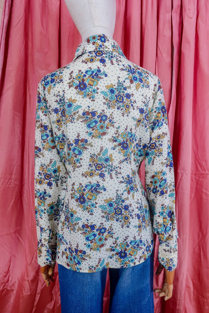 Vintage Shirt - Salt White & Turquoise Retro Wildflower - Size S/M by all about audrey