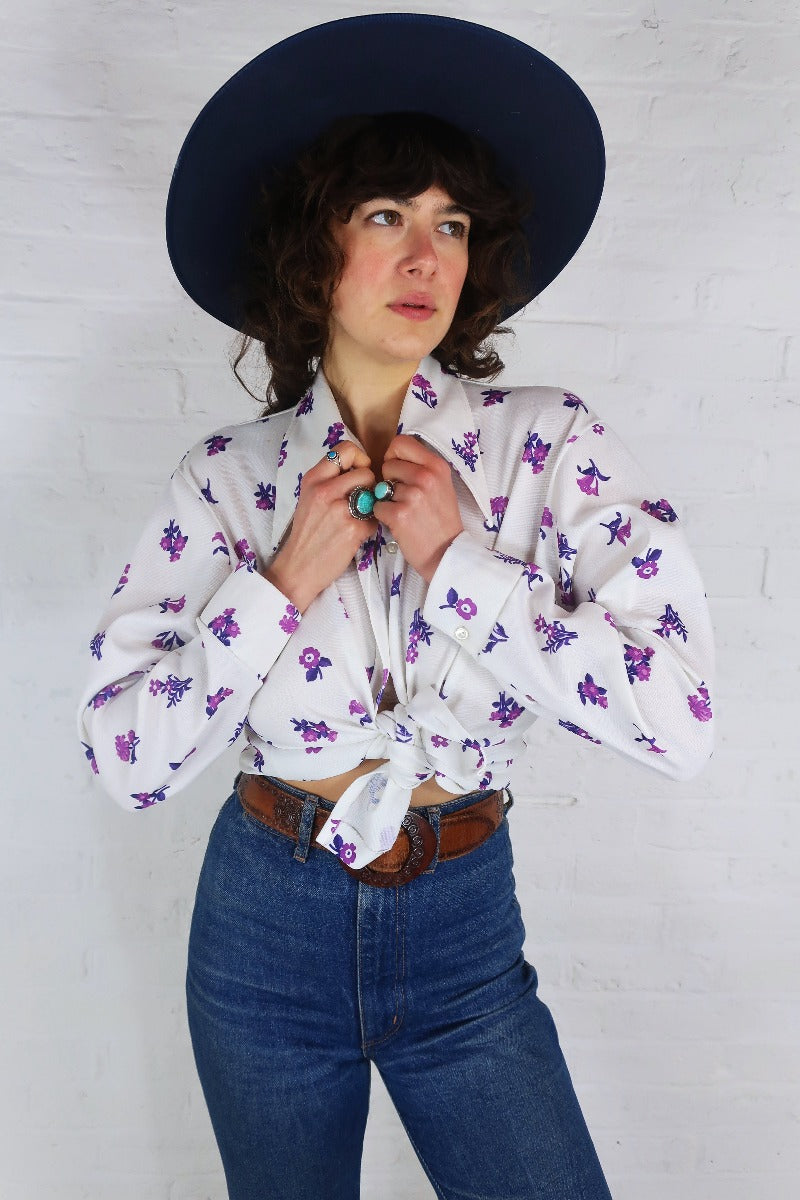 Vintage Retro Dagger Collar Shirt - Pearl & Violet Floral Shirt - Free Size M/L by all about audrey
