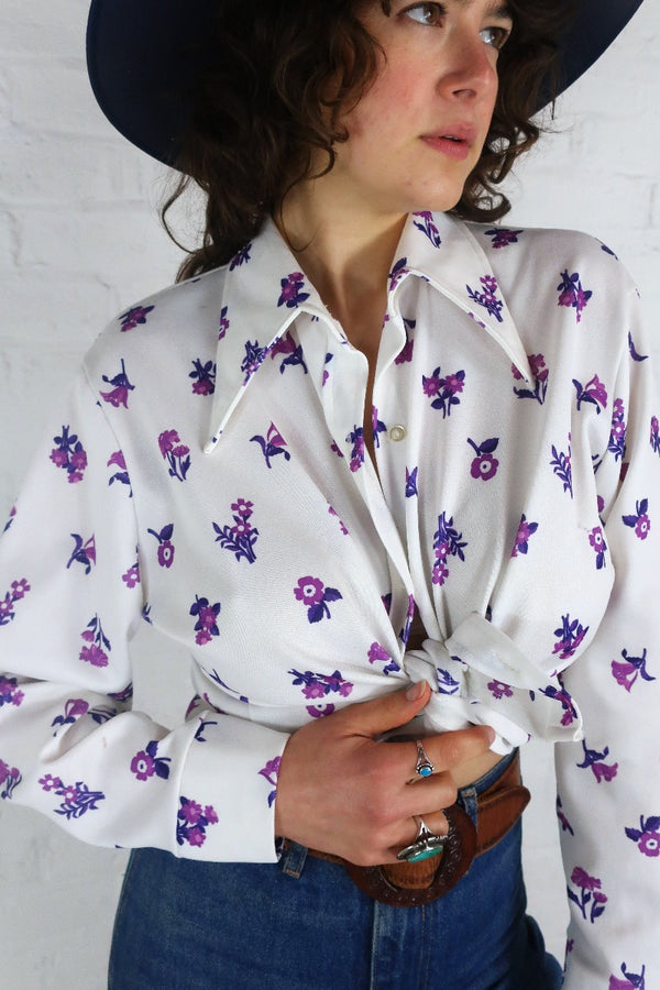 Vintage Retro Dagger Collar Shirt - Pearl & Violet Floral Shirt - Free Size M/L by all about audrey